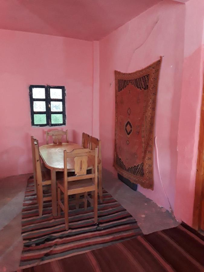 Auberge Restaurant Les Coquelicots Ait Tamlil Esterno foto